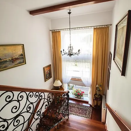 Rancho & Restaurant 레왈